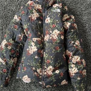 Floral Puffer Reversible Jacket by The North Face girls size large 14/16